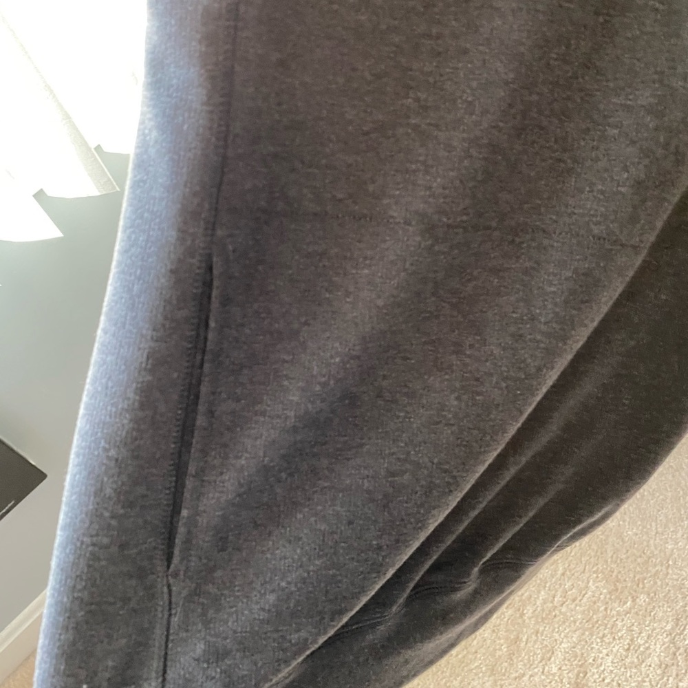 Sweatshirt - Picture 4 of 4